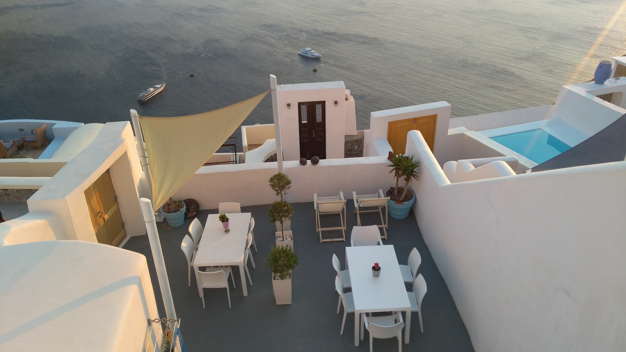 Akron Cliff Suite Fira  Exterior foto