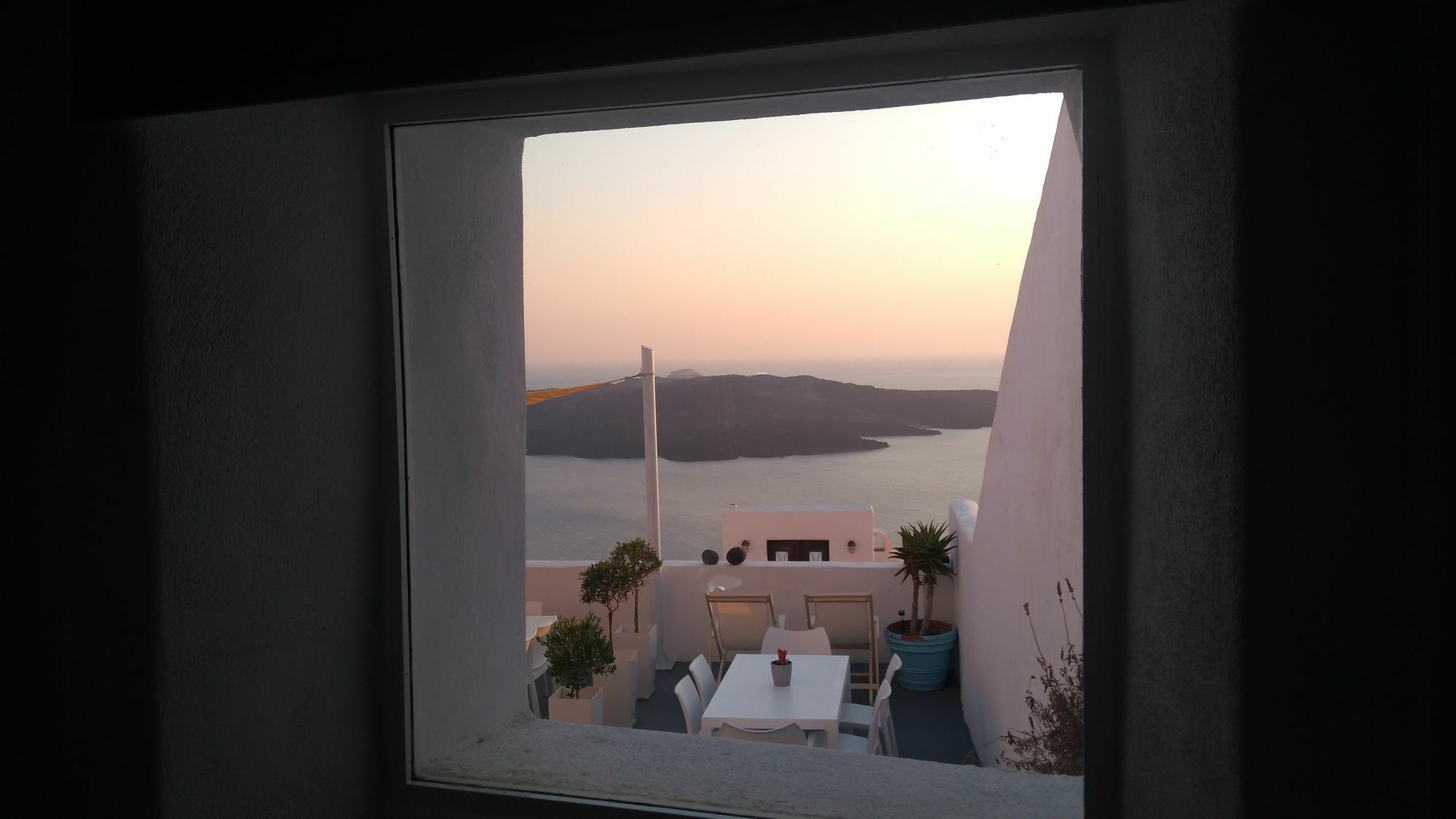 Akron Cliff Suite Fira  Exterior foto